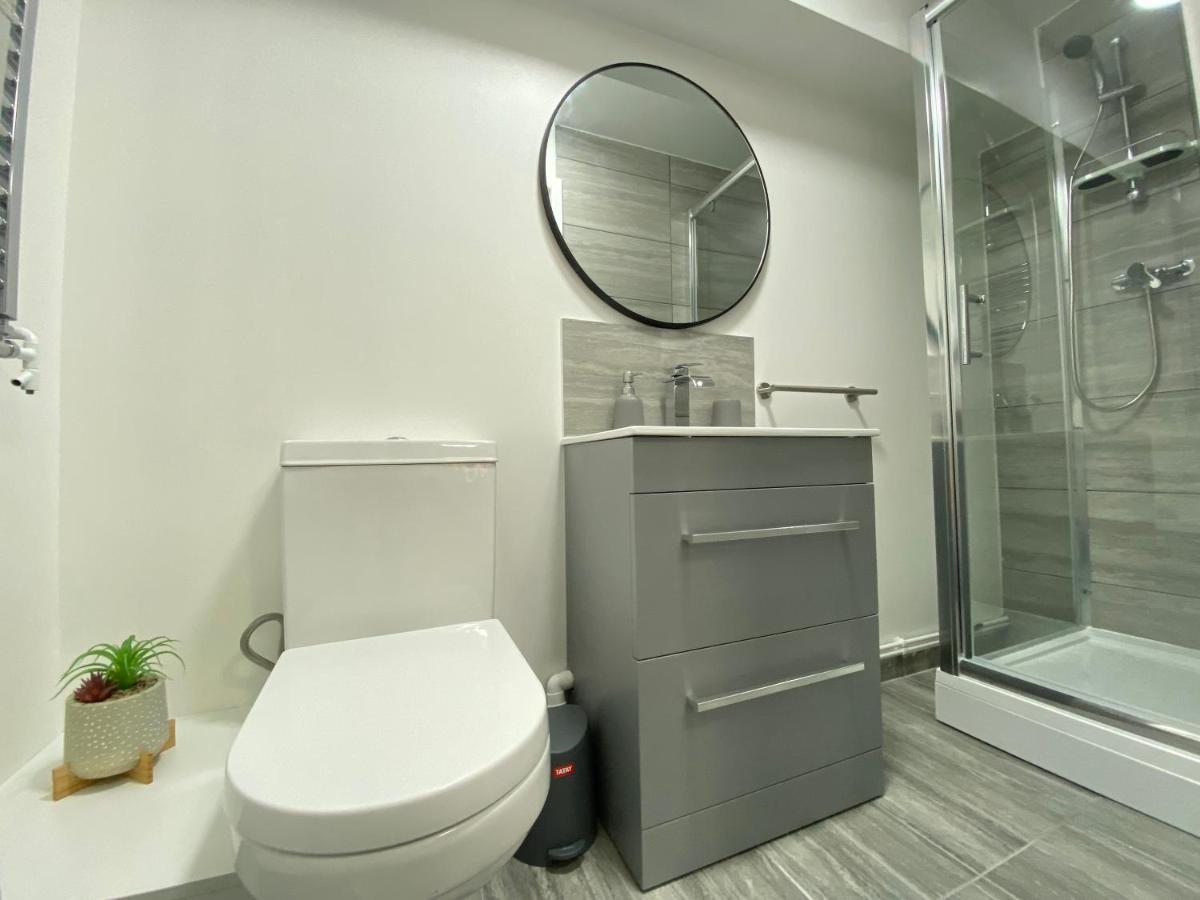 Cristina Modern Hotel Horley Exterior photo