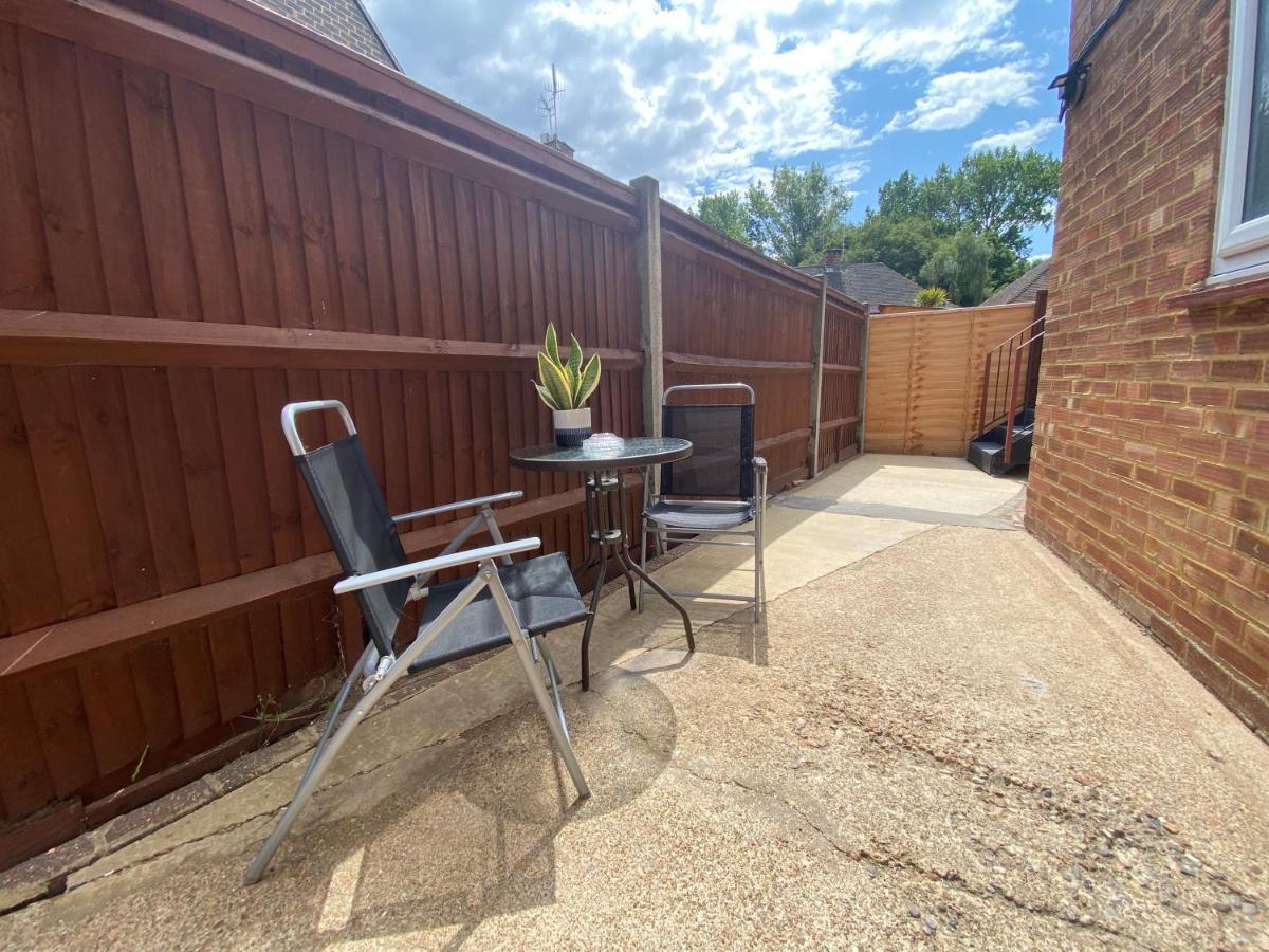 Cristina Modern Hotel Horley Exterior photo